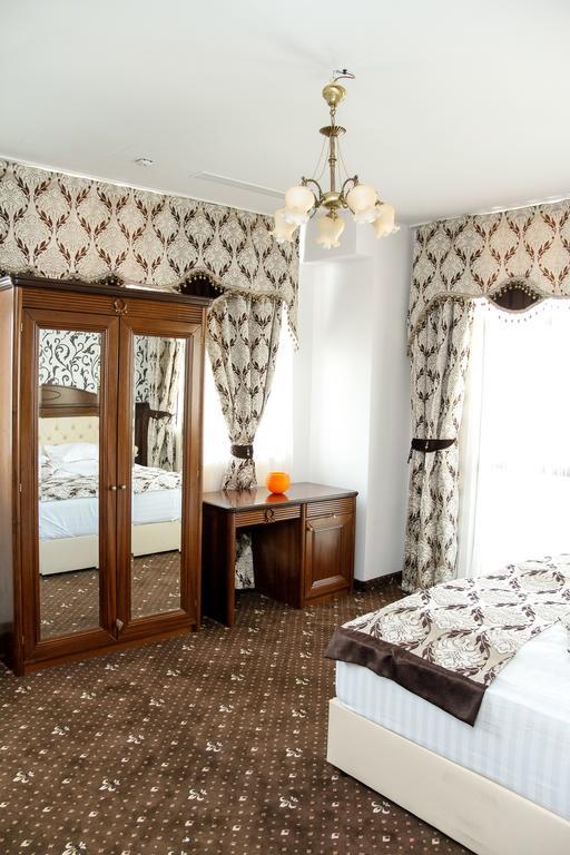 Hotel Pik Elegance Ploieşti Zimmer foto