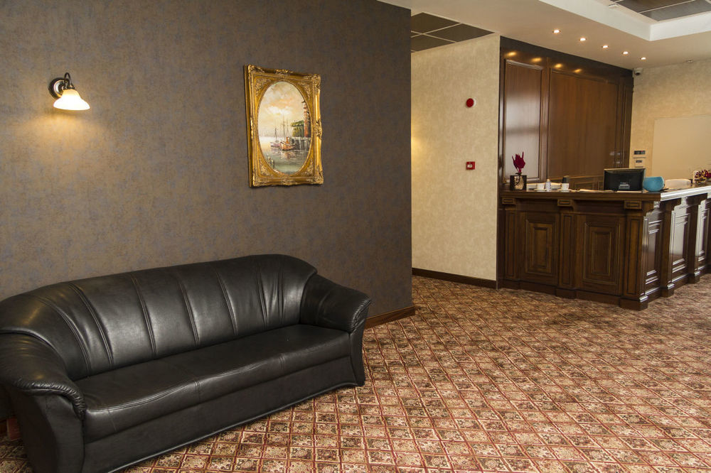 Hotel Pik Elegance Ploieşti Exterior foto