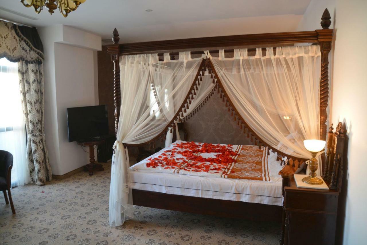 Hotel Pik Elegance Ploieşti Exterior foto