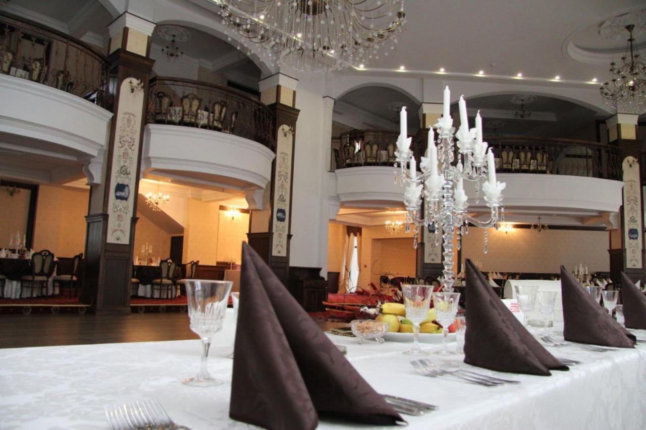 Hotel Pik Elegance Ploieşti Exterior foto